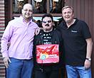 Herms Kruse mit Bobby Kimball, S�nger von TOTO (Mitte)